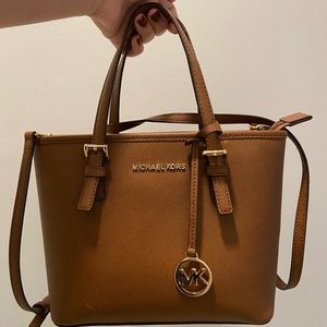 Jet Set Travel Extra-Small Saffiano Leather Top-Zip Tote Bag